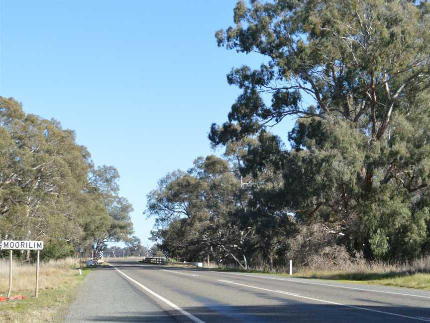 Moorilim Town Entry Sign 001.JPG