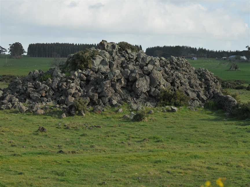 20090926 Volcanic Blister( Tumulus) Byaduk Victoria Australia