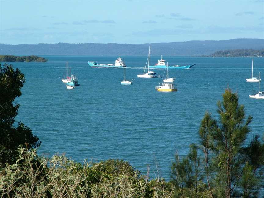 Redland Bay Passage with Ferries.JPG