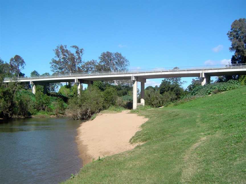 Logan Riverandbridge2