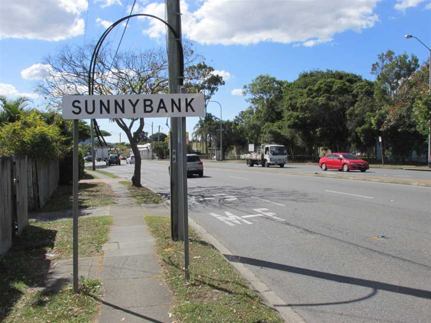 Mains Rd 43 N Sunnybank sign.jpg