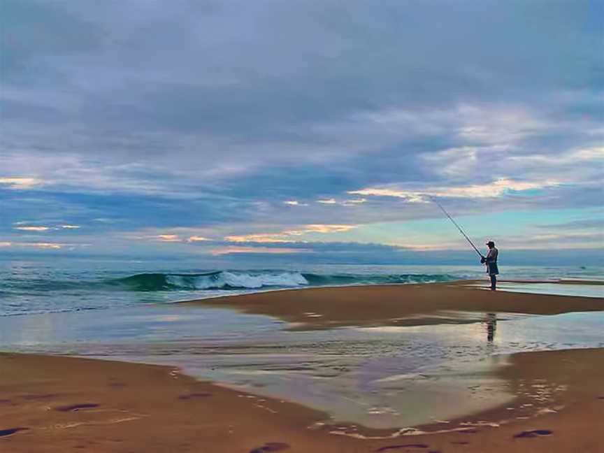 Fisherman at Dawn, Wurtulla Beach, 2012.jpg