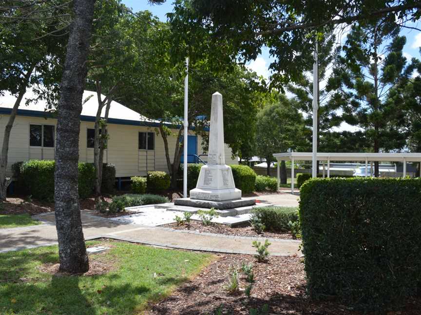 Calliope War Memorial 003.JPG