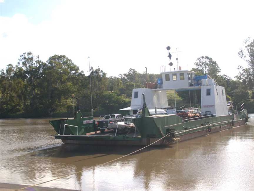 Moggillferry1