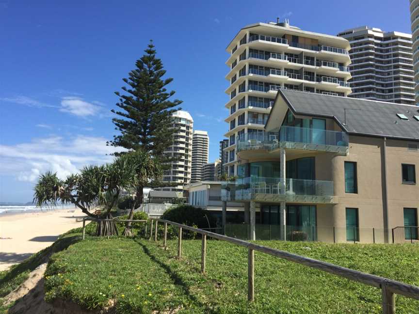 Beach Houses, Main Beach, Queensland 03.JPG