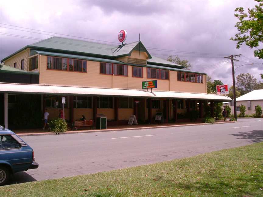 Landsborough Pub.JPG