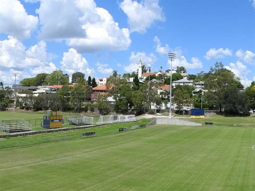 A UQld Bowen Hills Perry Parkplayingfieldspanorama2021