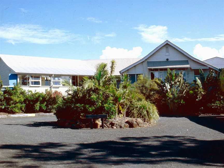 Kalkie State School (1994).jpg