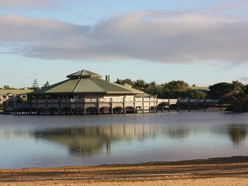 Lagoon, Twin Waters resort, 2010.jpg