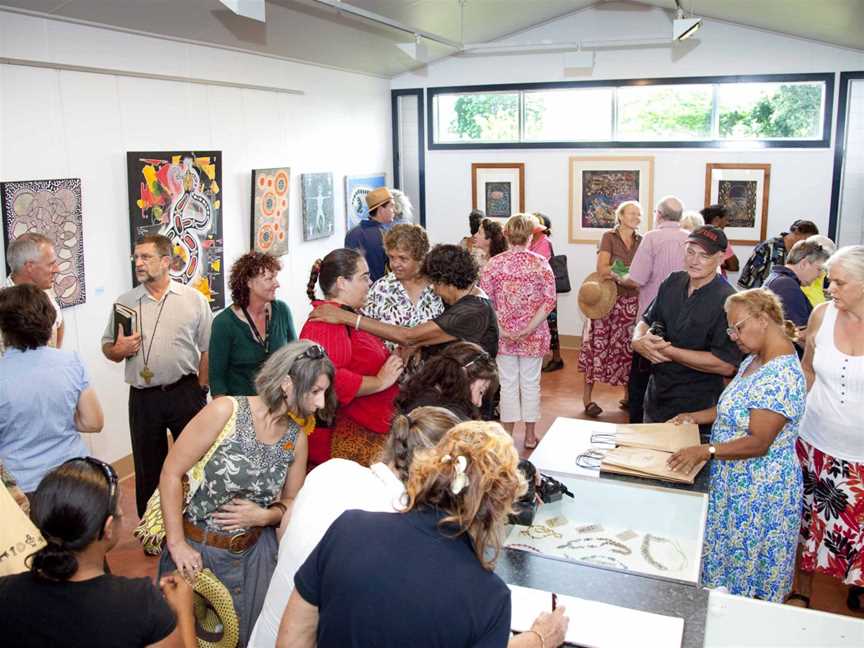 Hope Vale Art Centre Opening April C2009