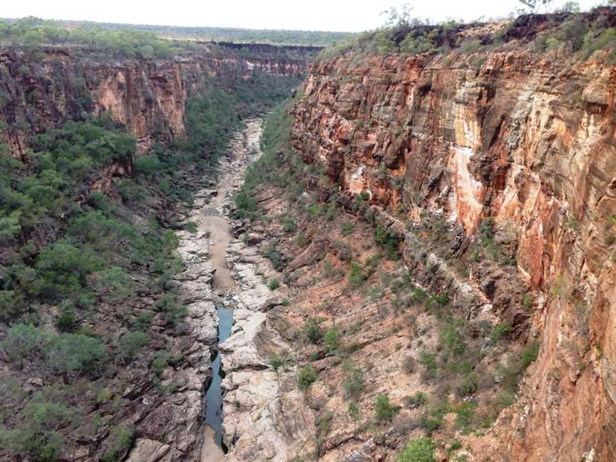 Porcupine Gorge lookout, Queensland.JPG