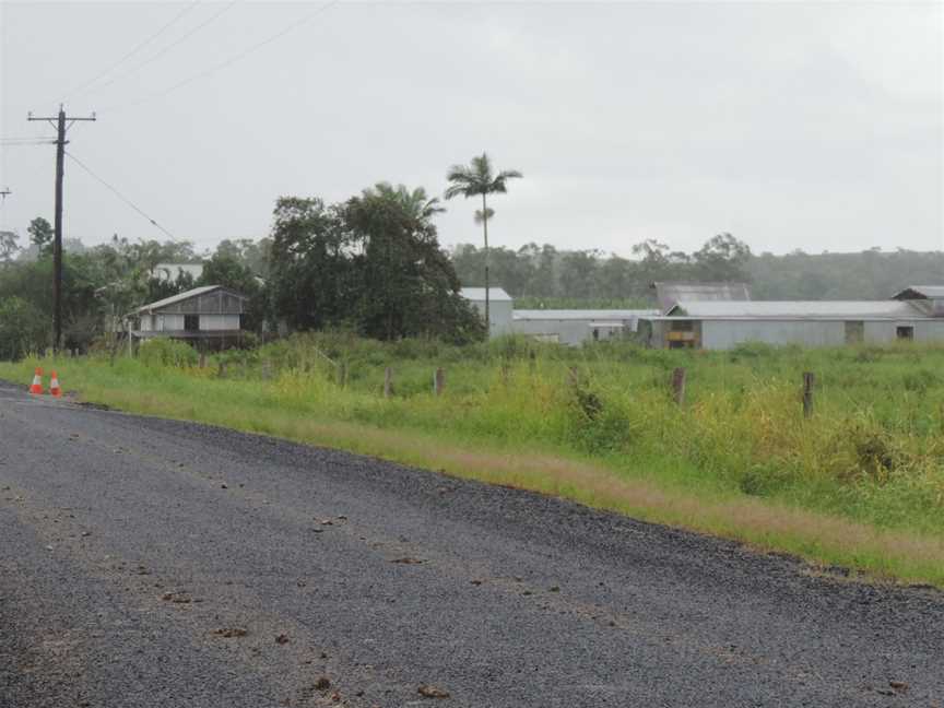 Farm buildings, Waugh Pocket, 2018.jpg