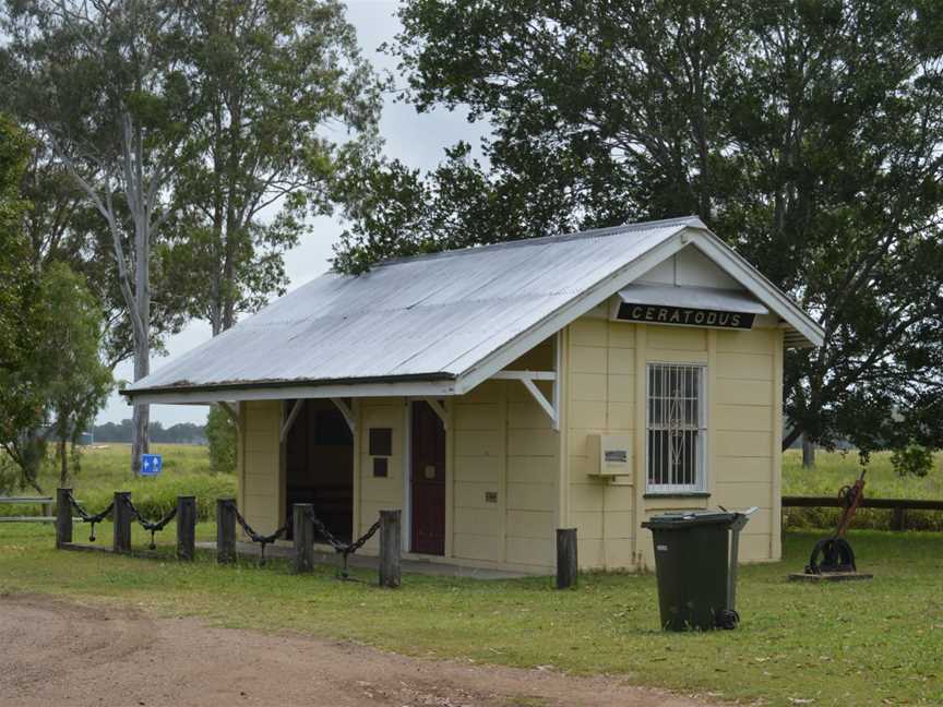 Ceratodus Railway Station 003.JPG