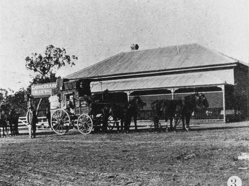 Carriers Arms Hotel at Thane, 1907.jpg