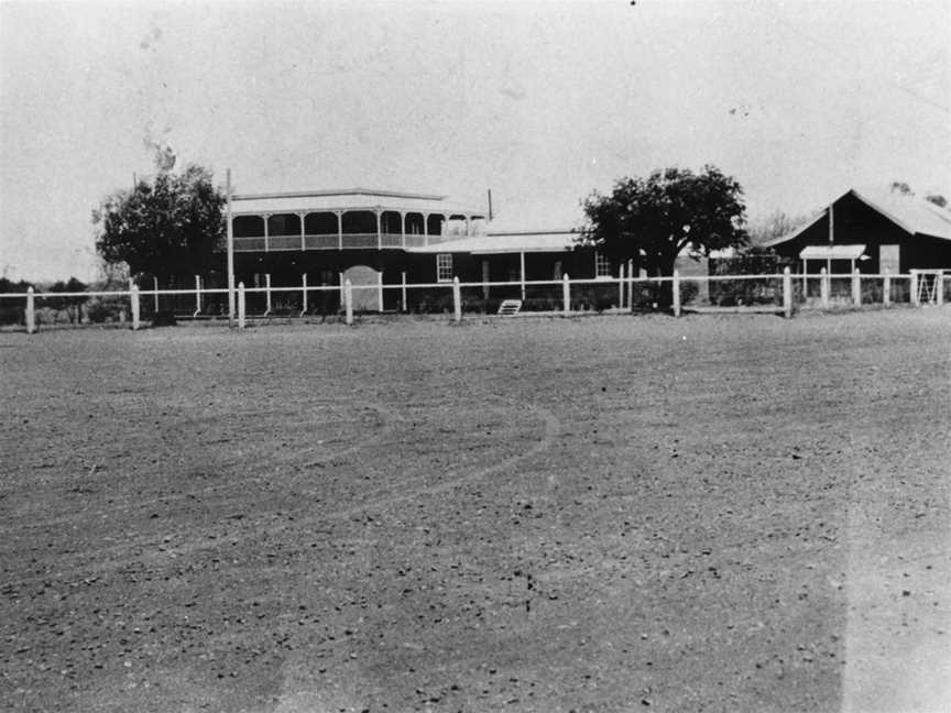 Barcaldine Downs Station homestead.jpg