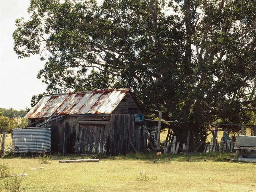 Allan Slab Hut (2000).jpg