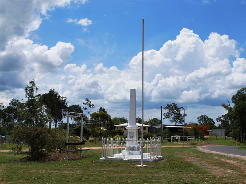 GooroolbaWarMemorial.JPG