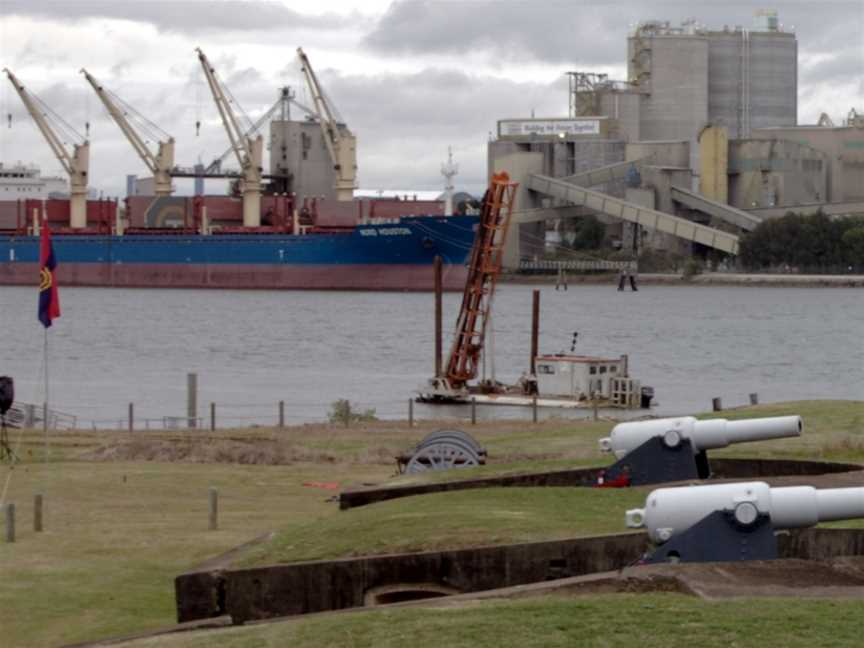 Cargo ship and RML 64 pounder guns Fort Lytton Flickr 5825977624.jpg