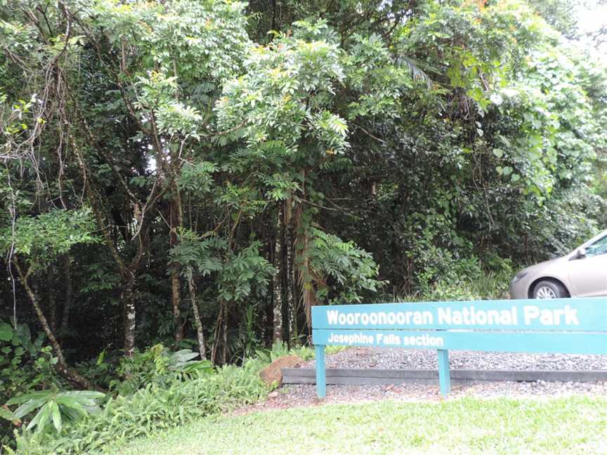 Sign CJosephine Fallscarpark CWooroonooran National Park CWooroonooran C2018