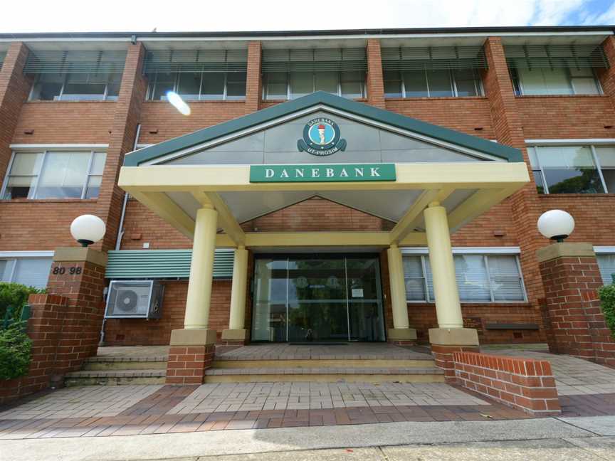 (1) Danebank Girls School