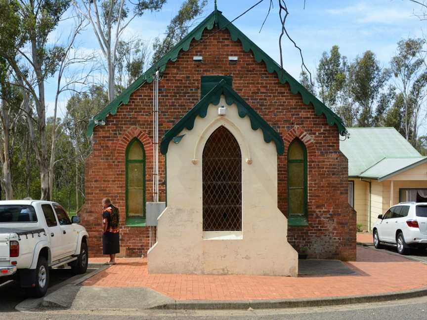 (1) Pioneer Memorial Church1