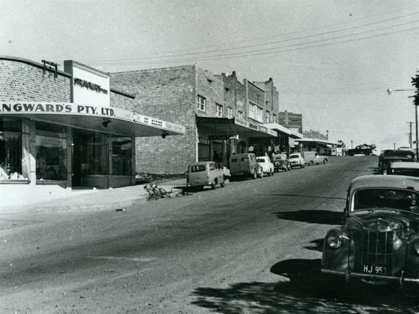 Howard Roadshoppingcentre CPadstow C1955(19338266104).png