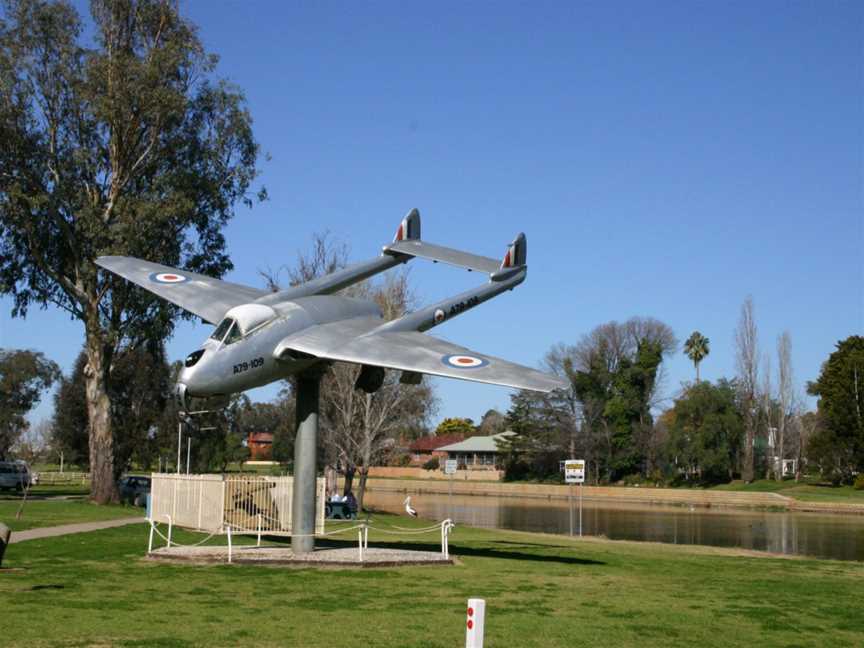 Forbes De Havilland Vampire