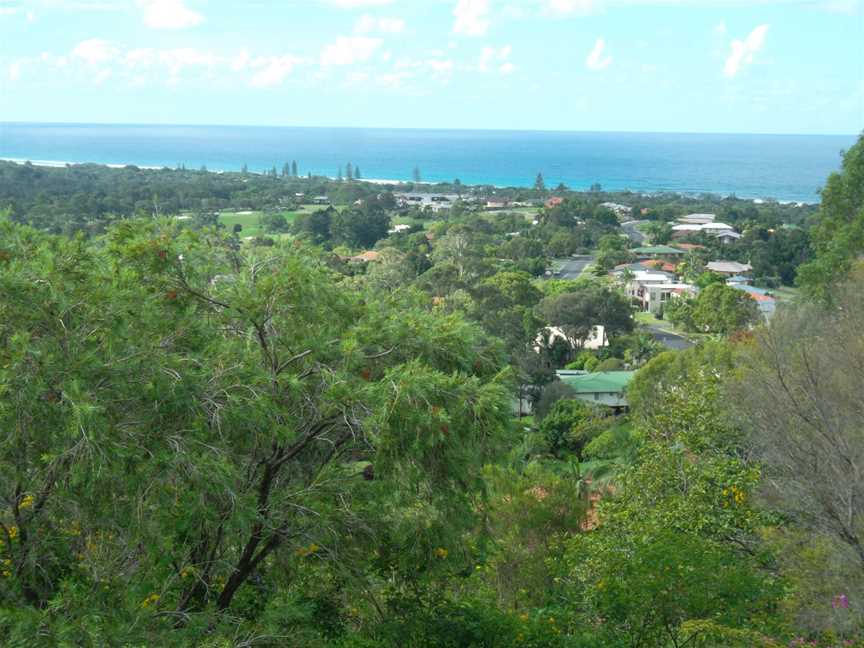 View of Ocean Shores, NSW, from Lookout Park 2014.jpg