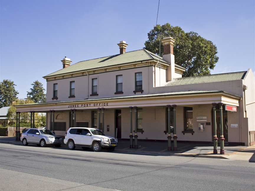 Junee Post Officeon Lorne Streetin Junee