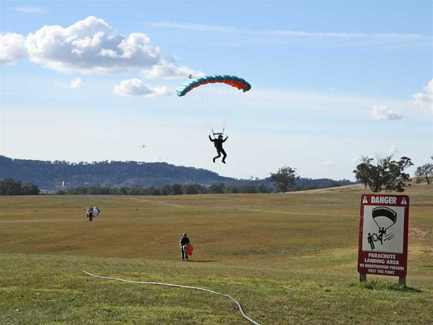 Wilton Parachute Centre NSW.jpg