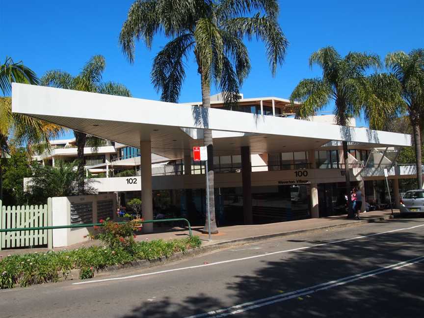 Waverton Villageshoppingcentre September2012