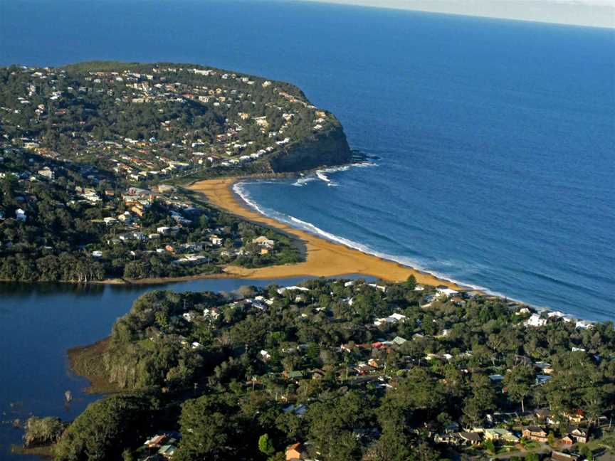 Copacabana from the air - panoramio.jpg