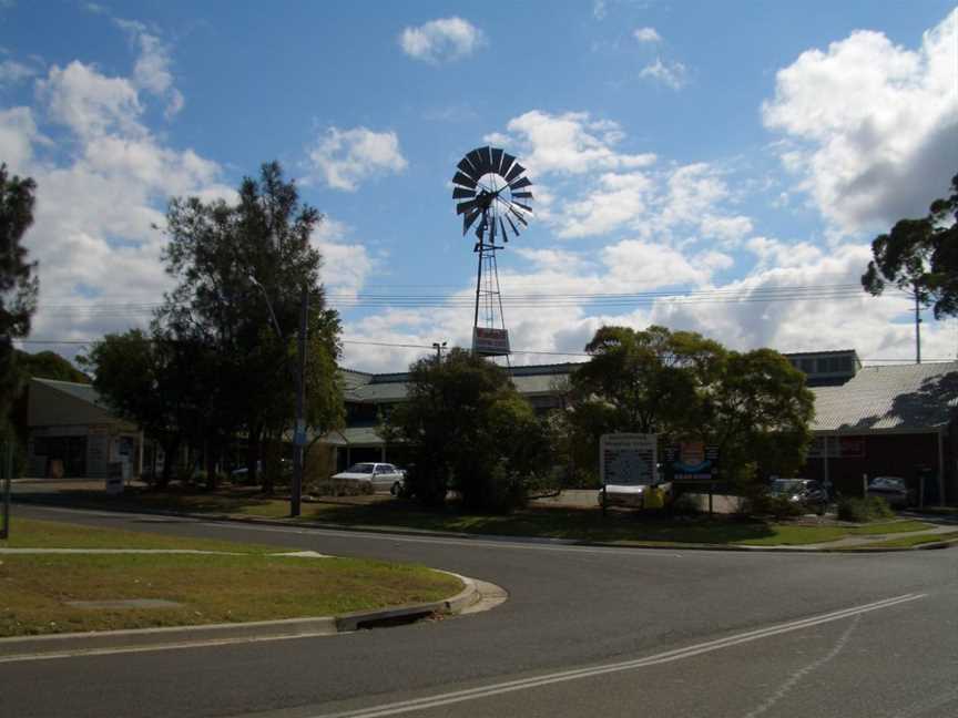 Yarrawarrah shops.jpg