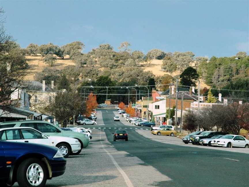 Bank Street Molong.jpg