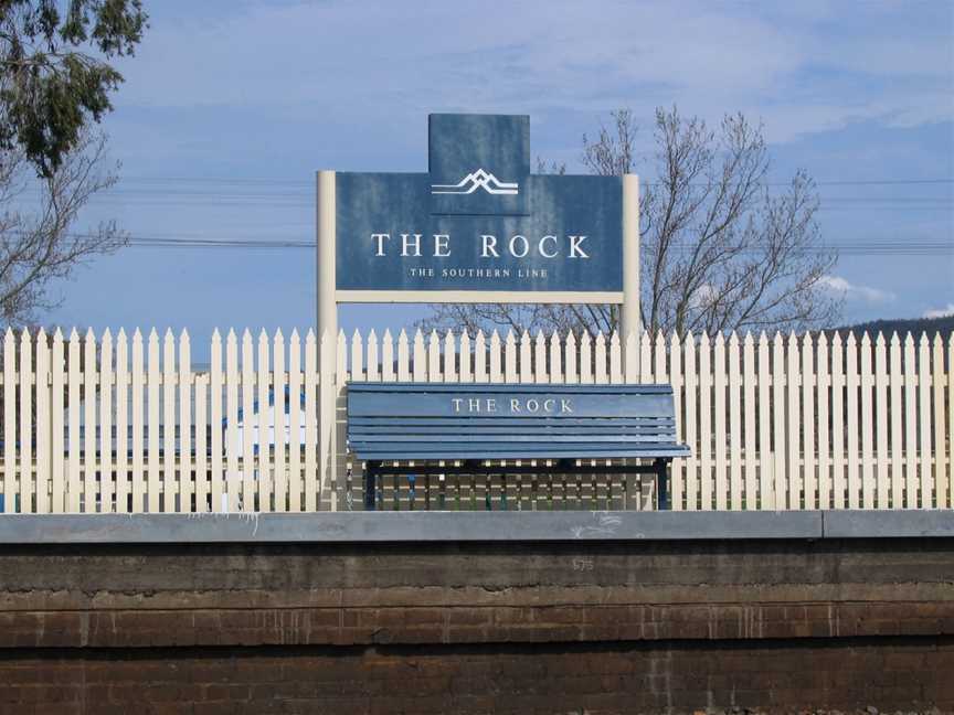 Therocknsw02