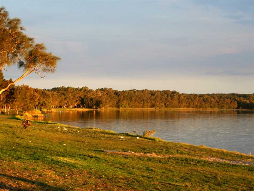 Canton Beachat Lake Tuggerah