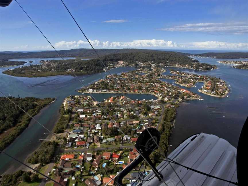 St Huberts Island from the air - panoramio.jpg