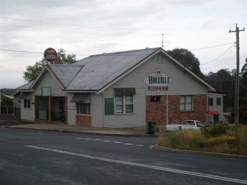 Wolumla Railway Hotel.JPG