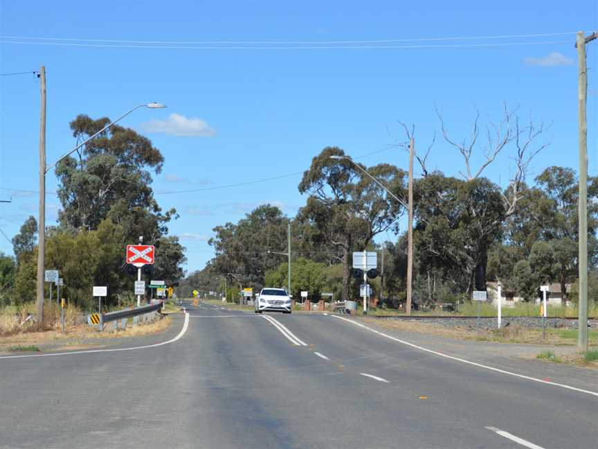 Caragabal Rail Crossing001