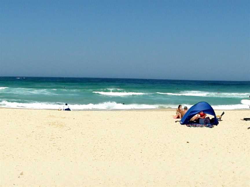 Blueys Beach - panoramio.jpg