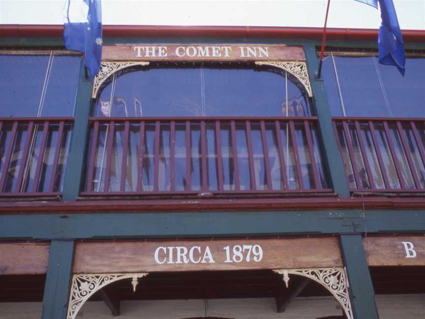 (1) Comet Inn