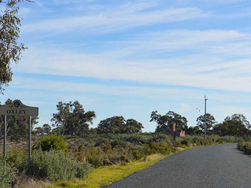 Oxley NSW Town Entry Sign.JPG