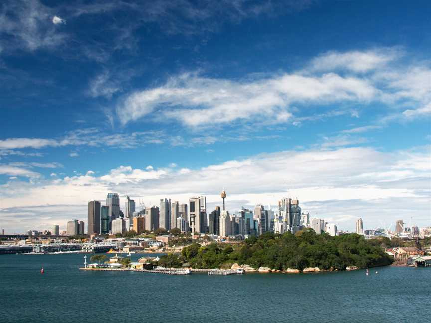 Goat Island and Downtown Sydney.jpg