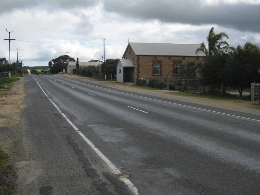 Woodchester, Main street.jpg