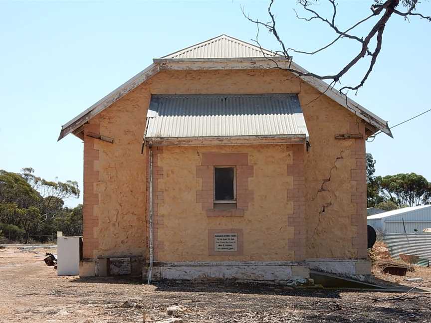 Warramboo Methodist Church (22521793890).jpg