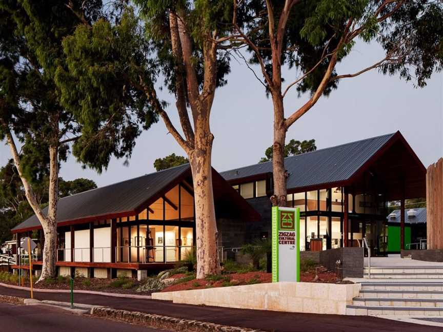 Perth Hills Visitor Centre, Towns in Kalamunda