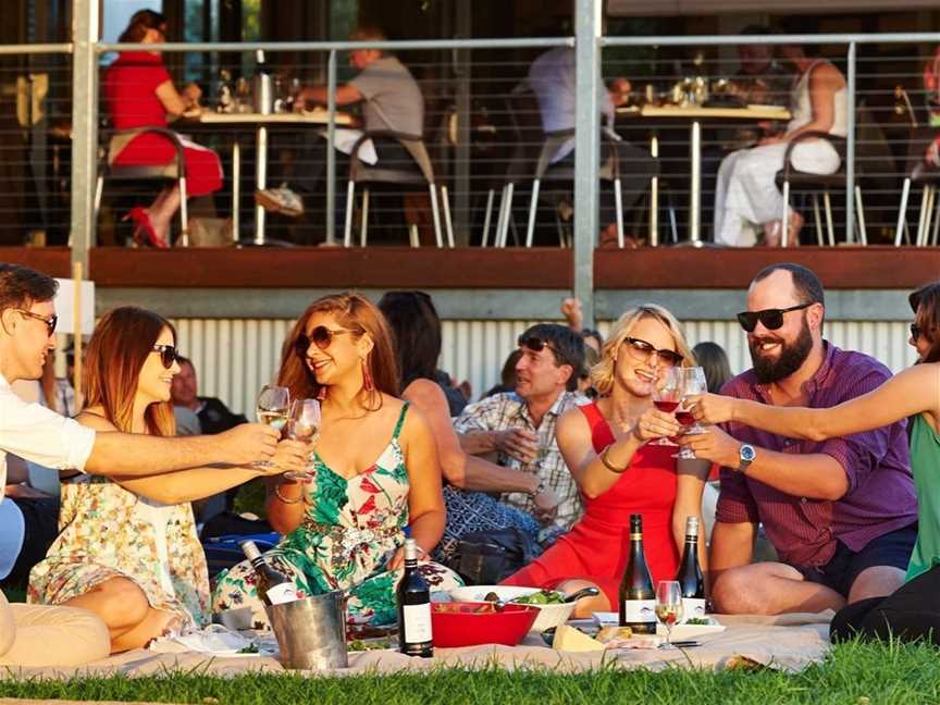 Twilight Picnic Concert at Upper Reach