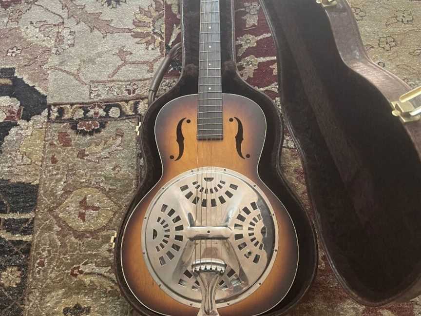 The 1940s National Resonator Guitar - Ambassador Bar, Events in Northbridge