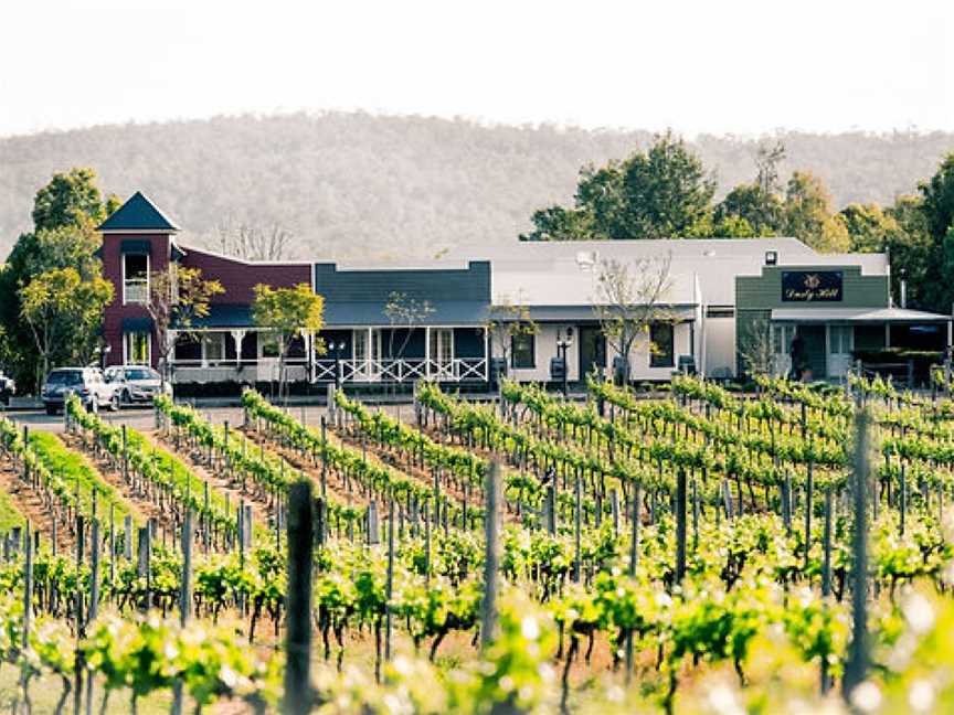 Dusty Hill Wines, Wineries in Moffatdale