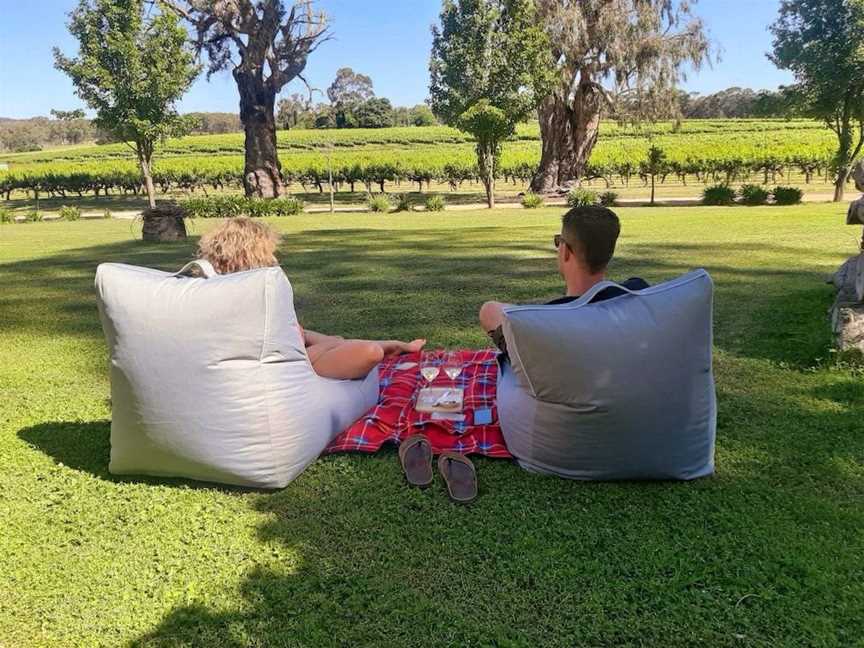 Linfield Road Wines, Wineries in Williamstown